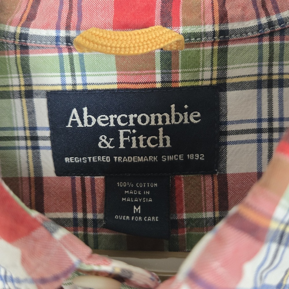 Abercrombie & Fitch Mens Button Down Shirt Size M Red Plaid Short Sleeve Preppy - Picture 3 of 7